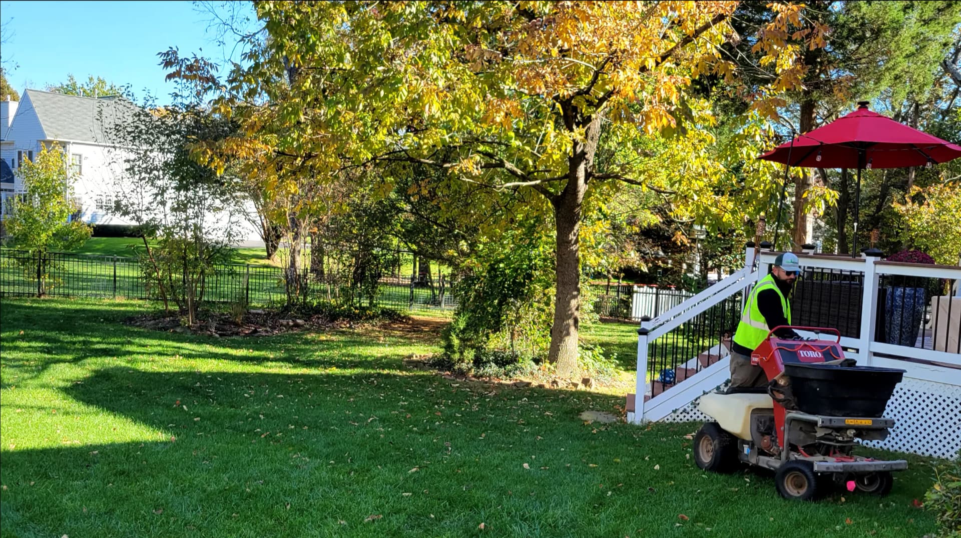 Fall is the ideal time to topdress — especially alongside aeration & overseeding