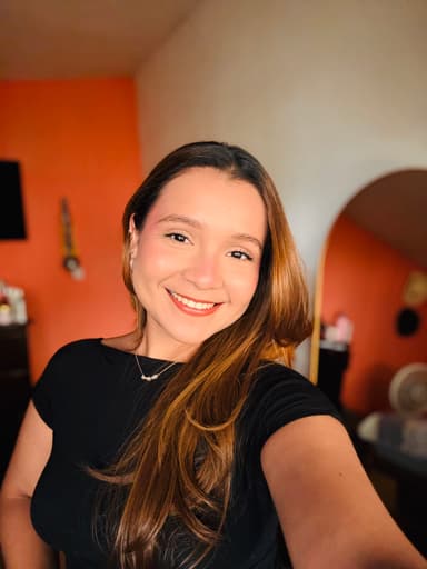 Melanie Bueso, Administrative Support at Simply Turf in Gainesville, VA