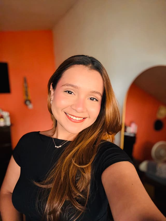 Melanie Bueso, Administrative Support at Simply Turf in Gainesville, VA